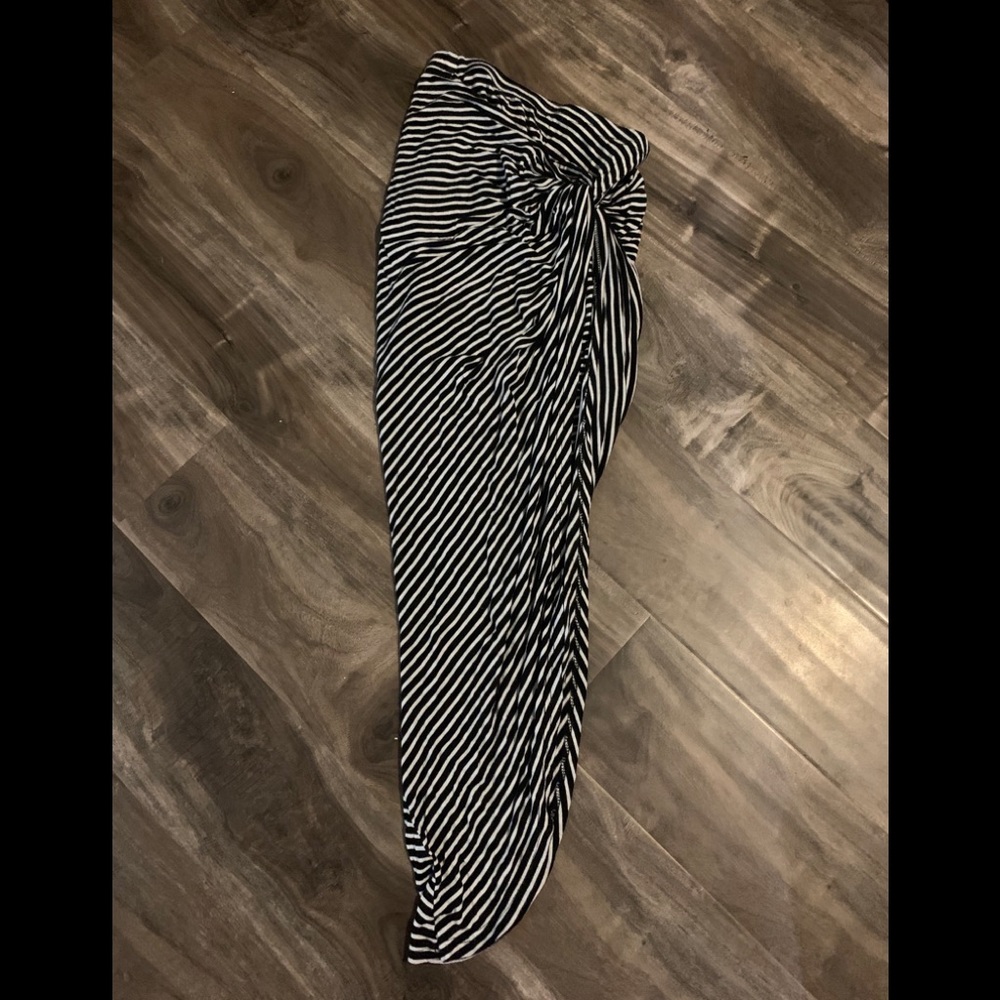 ❄️4/25$❄️Stripped Long Skirt